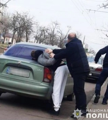 Представився лікарем і ошукав літню жінку – у Миколаєві поліцейські затримали шахрая за схемою «родич у біді»