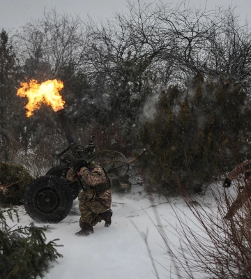 Под угрозой окружения: украинские военные перешли в наступление в Бахмуте, — NYT (карта)