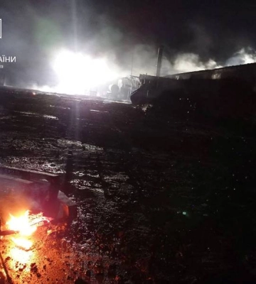 На території підприємства в Одеській області сталася масштабна пожежа