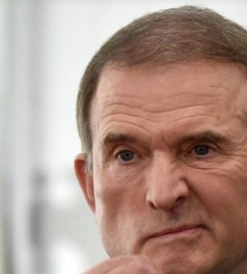 Суд заарештував активи Медведчука та Козака, які записані на підставну пенсіонерку