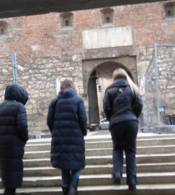 Прохід на площі Митній у Львові відкрили: на реконструкцію не вистачило коштів