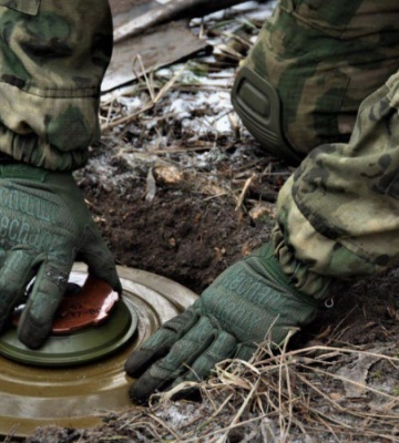 Від вибухів мін на Миколаївщині загинув чоловік, ще троє поранені