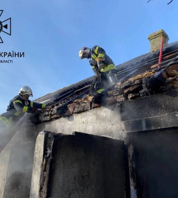 На Одещині через необережність під час куріння спалахнув житловий будинок