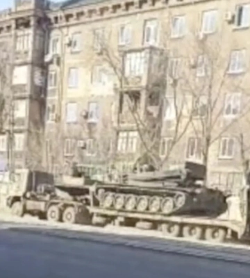В сторону Запорожья двигается большая колонна российской техники (видео)