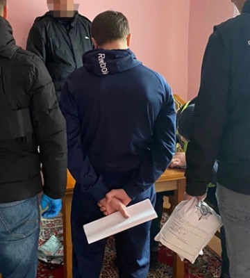 Житель Львовщины помог убежать за границу 20 уклонистам