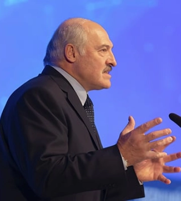 Лукашенко заявив про затримання &quot;терориста українських спецслужб&quot;, причетного до пошкодження літака А-50 в Мачулищах