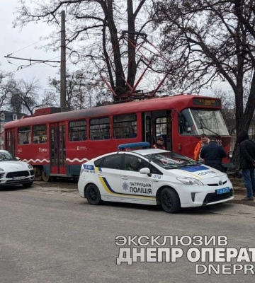 У Дніпрі на проспекті Лесі Українки Рorsche влетів у трамвай