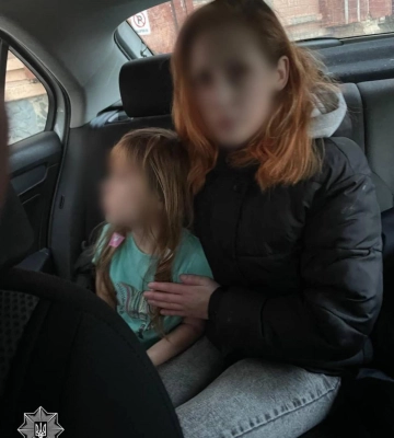 Патрульні Рівного допомогли п&#039;ятирічній утікачці повернутись додому
