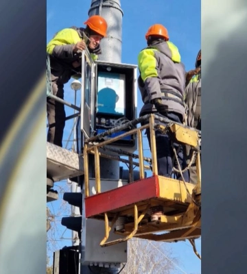 Світлофор працюватиме і без світла: у Рівному на перехресті вулиць Чорновола-Карнаухова-Басівкутська встановили блок резервного&amp;hellip;