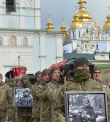 Герої на землі, янголи на небі