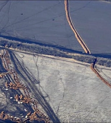 Бійці з криворізького підрозділу аеророзвідки показали, як окупанти будують укріплення