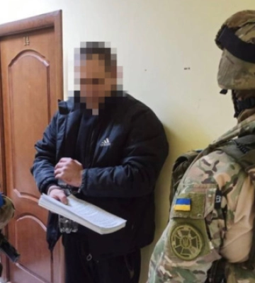В Одесі затримали чоловіка, який у соцмережах публікував позиції військових та наслідки ракетних ударів — СБУ