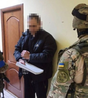 В Одесі затримали чоловіка, який у соцмережах публікував позиції військових та наслідки ракетних ударів — СБУ
