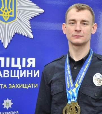 Поліцейський з Полтавщини переміг на Чемпіонаті України з гирьового спорту