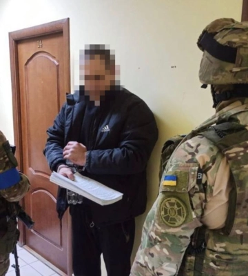 В Одесі затримали чоловіка, який у соцмережах публікував позиції військових та наслідки ракетних ударів — СБУ