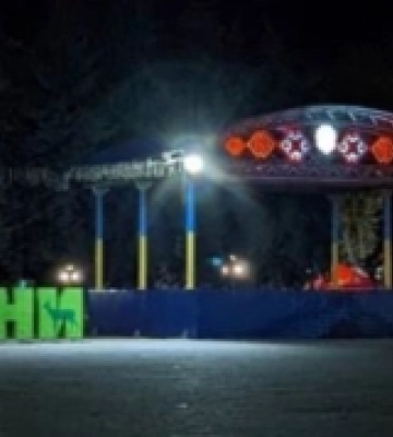 У Сарнах повернули вуличне освітлення