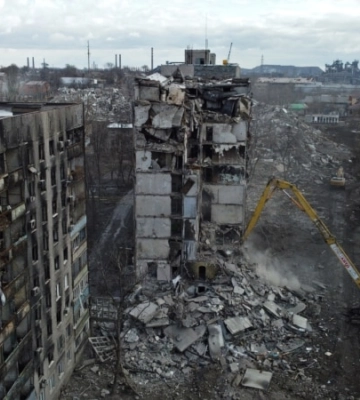 Російська блокада Маріуполя: рік по тому (фотогалерея)