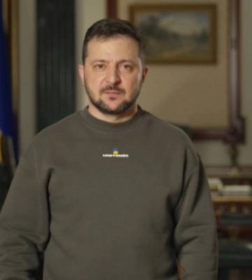 Зеленський привітав жінок зі святом і подякував тим, хто воює за Україну