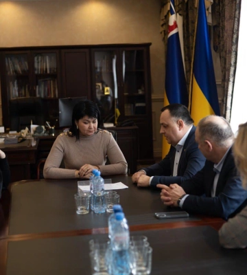 Голова Закарпатської облради підписав контракт із керівницею Обласного госпіталю ветеранів війни Вікторією Фущич