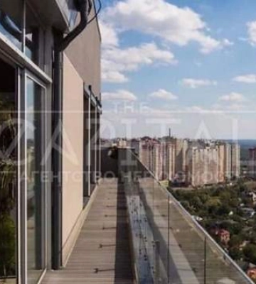 У Києві продають квартиру за 230 мільйонів гривень з власним ліфтом: що ще є всередині