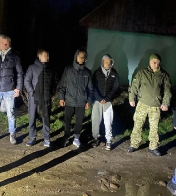 На Закарпатті прикордонники затримали групи ухилянтів – «водолазів» та «човнярів»