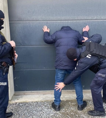 Злочин на 8 березня: закарпатець пограбував автобус та поцупив мобільний у диспетчера автовокзалу