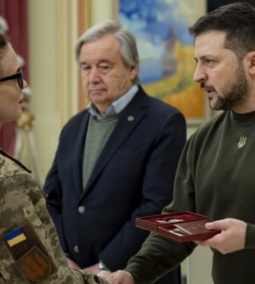 Зеленський у присутності генсека ООН вручив державні нагороди жінкам 