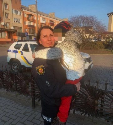 Загубився у День народження: на Рівненщині поліцейські оперативно розшукали п’ятирічного малюка