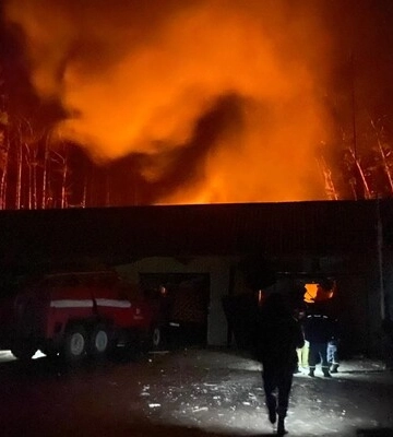 Ночью российские войска нанесли удар по части ГСЧС в Святогорске