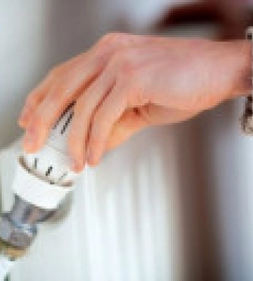 Через нічну атаку Київ на 40% без опалення, діють екстрені відключення світла - мер