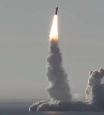Четверо погибших, завалы еще разбирают: российская ракета упала в жилую зону во Львовской области
