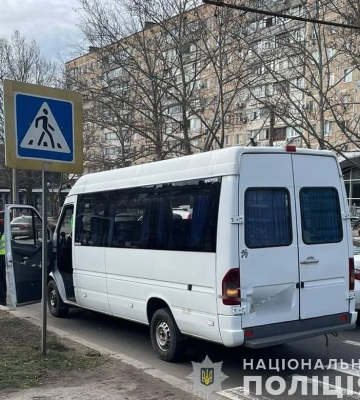 У Миколаєві мікроавтобус збив дитину на переході