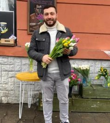 У Полтаві зібрали понад 54 тисячі гривень на тепловізори ЗСУ завдяки продажу Бандерівських тюльпанів