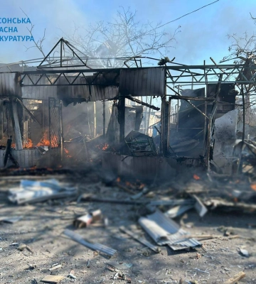 Обстріл російських виродків накрив зупинку в Херсоні, є загиблі