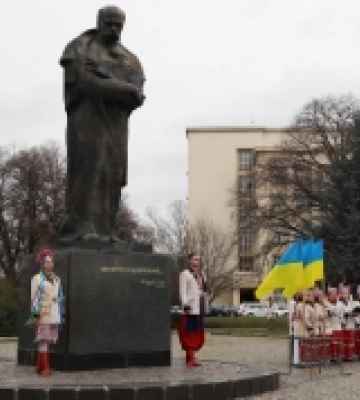 В Ужгороді відзначили 209 річницю з дня народження Тараса Шевченка