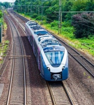 «Укрзалізниця» повідомила про запізнення потягів через атаку РФ