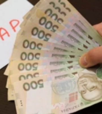 Сарни: судитимуть поліцейського, якого викрили на хабарі