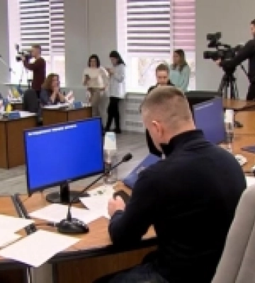 Депутати Рівнеради знову не могли поділити бюджет