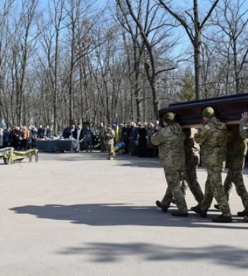 У Кропивницькому попрощалися з чотирма військовими, які загинули у війні з Росією
