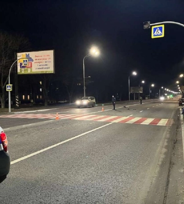 У Павлограді автомобіль збив жінку та поїхав з місця ДТП