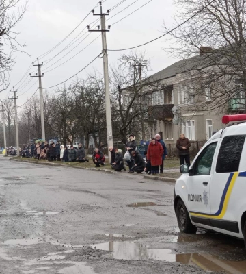 На Волині навколішки зустріли Героя Олега Пастухова