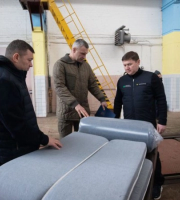 Киевский метрополитен получил международную гуманитарную помощь и запустил новый арт-поезд - Виталий Кличко
