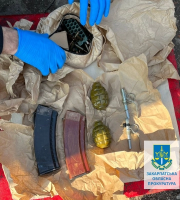 На Закарпатті затримали чоловіка з метамфетаміном та бойовою гранатою (ФОТО)