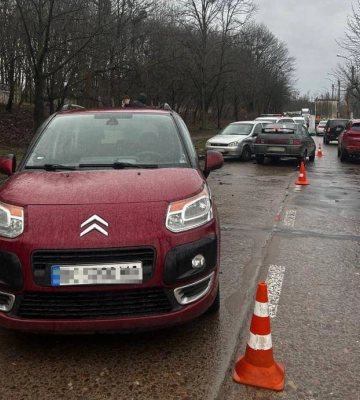 Водій помер за кермом і спричинив потрійну ДТП у Львові