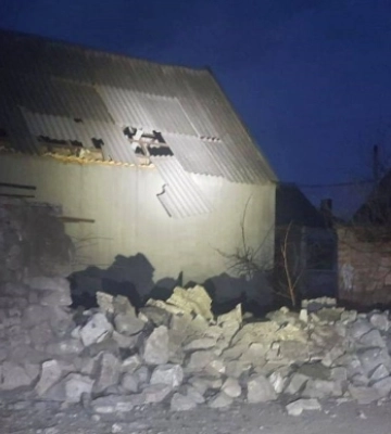 Ворог вночі гатив по Дніпропетровщині: є руйнування і проблеми з електрикою