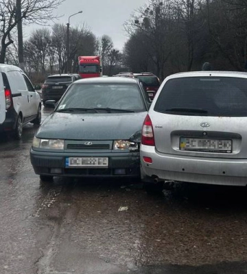 Трагедія на Заході України: внаслідок потрійної ДТП загинула людина (ФОТО)