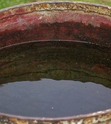 В Одеській області дитина потонула у діжці з водою
