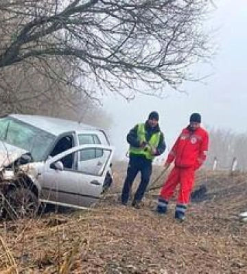 Під Полтавою авто з’їхало у кювет: загинула 16-річна дівчина