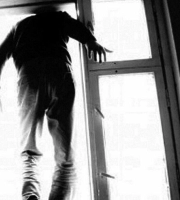 В Днепре с 9 этажа выпал 37-летний мужчина