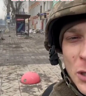 Бої за Бахмут: захисник записав відео з епіцентру війни